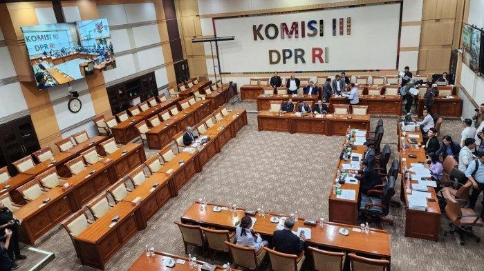 Tujuh Calon Dewas KPK Selesai Jalani Fit and Proper Test di DPR Hari Ini, Lanjut Besok Pagi