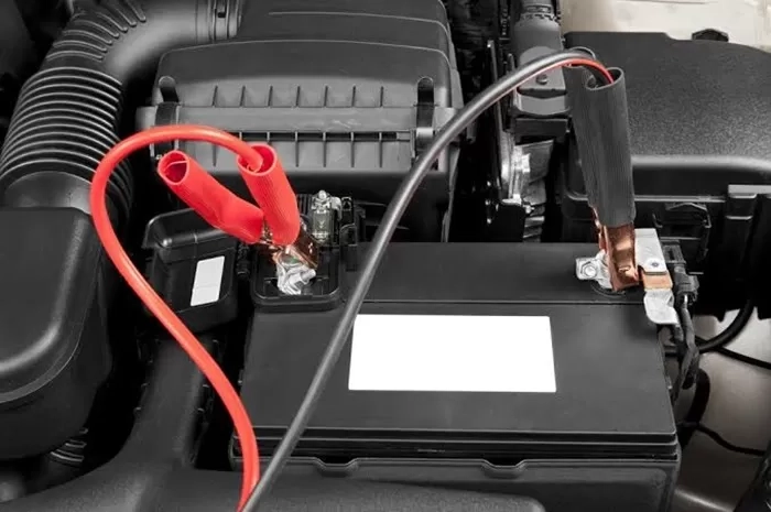 Aki Mobil Lemah Mesin Tak Mau Hidup Jumper Aki Jadi Solusinya dan Begini Caranya