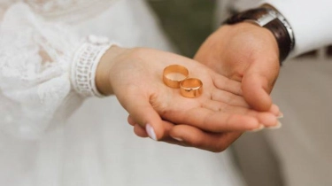 Benarkah Nikah Muda Mempermudah Pasangan Dapat Momongan? Begini Kata Dokter