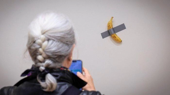 Pisang yang Dilakban di Dinding Ini Laku Terjual Rp 98,7 Miliar, Kok Bisa?