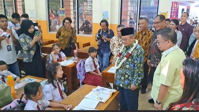 Mendikdasmen Sebut Sekolah Harus jadi 'Meeting' dan 'Melting Point', Ini Maksudnya