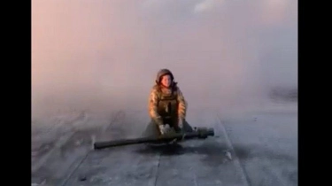 Perempuan Mantan Guru TK Sukses Jatuhkan Rudal Canggih Rusia Kh-101 Pakai Manpads di Bahu