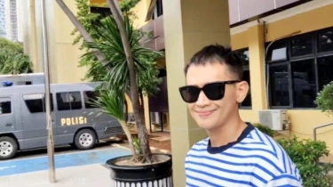 Rezky Aditya Sambangi Polres Jaksel Tanpa Ditemani Citra Kirana, Pengacara: Terkait Tes DNA