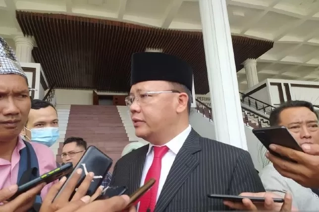 KPK Amankan Gubernur Rohidin Mersyah dalam Giat OTT di Bengkulu