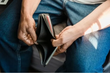 Orang yang Selalu Kelihatan Tidak Punya Uang Biasanya Memiliki 8 Perilaku ini menurut Psikolog