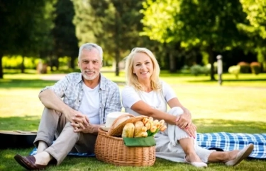 8 Tanda Anda Berada di Jalur yang Benar untuk Menuju Masa Tua yang Penuh Kebahagiaan, Sudahkah Anda Mengalaminya?