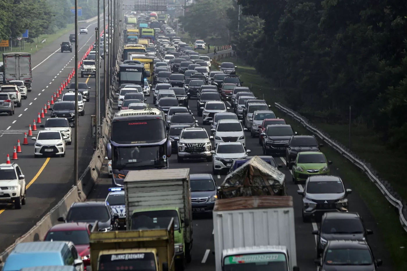 Kemenhub Prediksi Pergerakan Masyarakat saat Libur Nataru Capai 110 Juta Orang, Korlantas Polri Cek Kesiapan Jalur