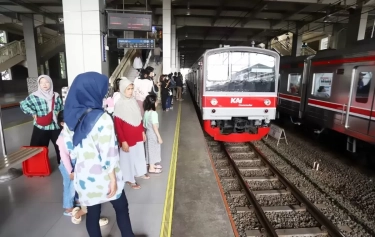 Menteri PKP Maruarar Usul KRL Ekspress untuk Pekerja Jakarta dari Maja Bablas ke Tanah Abang