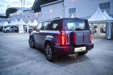 Banyak yang Penasaran, Mobil Listrik dengan Tampilan Ala Land Rover Defender dari Chery Ini Banyak yang Ingin Test Drive