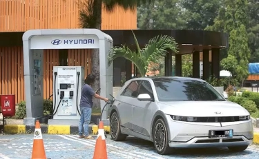 Punya Mobil Listrik Pusing Beli Charger-nya? Tenang, Hyundai Tawarkan Skema Langganan Charging Station