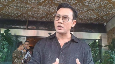 Denny Sumargo Datangi Kementerian Sosial untuk Urus Donasi Agus Salim