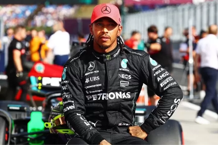 Lewis Hamilton Akui sudah ''Tak Cepat Lagi'' bersama Mercedes