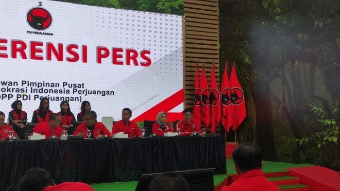 PDIP Bongkar Penyebab Utama Effendi Simbolon Dipecat: Karena Berkongkalikong dengan Jokowi