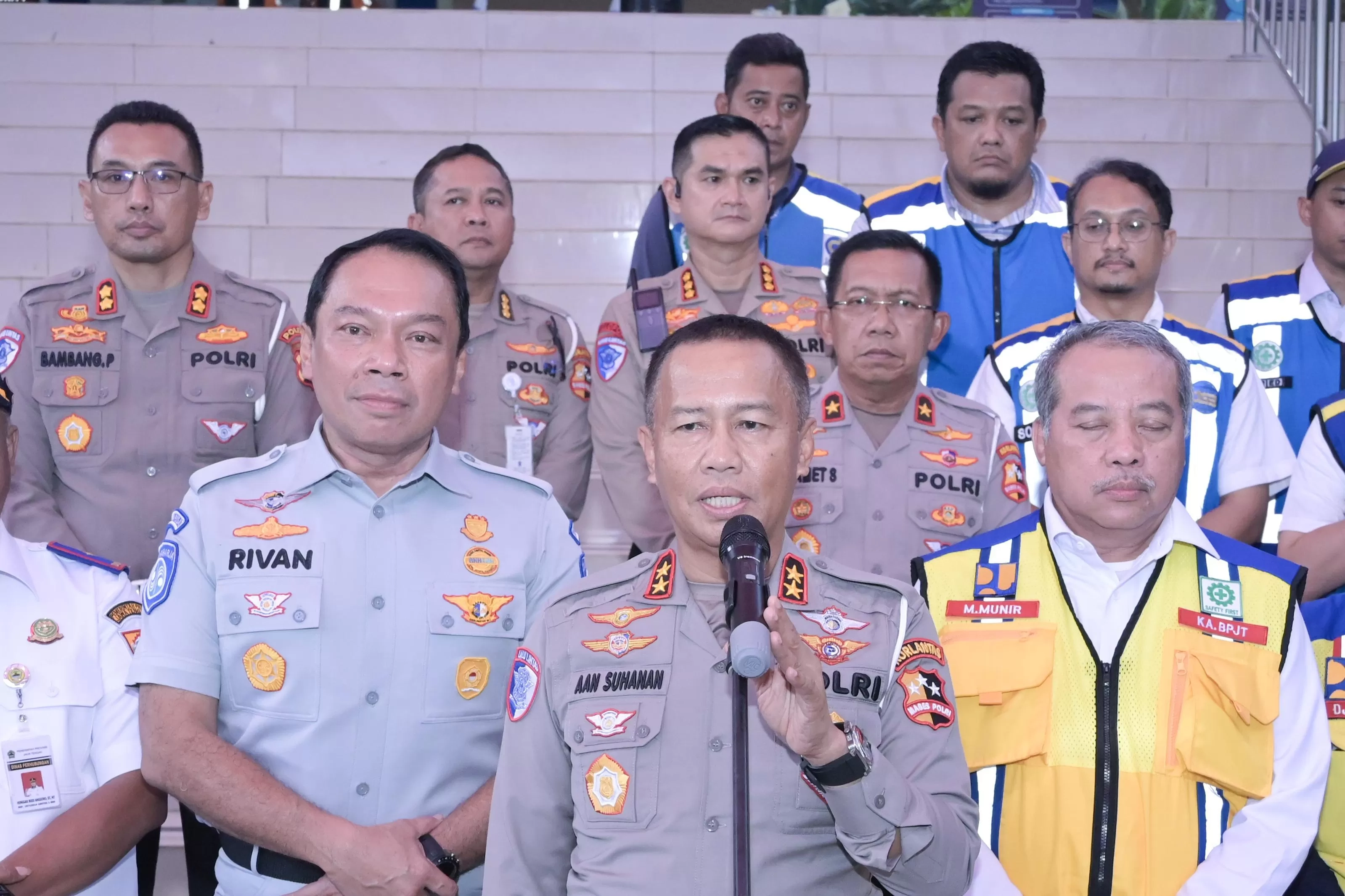 Diprediksi 110 Juta Kendaraan Akan Liburan Nataru, Kesiapan Jalur Jawa Tengah Dipastikan Aman