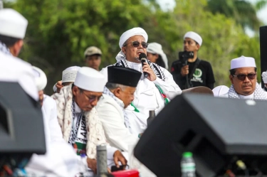 Habib Rizieq Minta Tidak Ganggu Pemerintahan Prabowo, Tapi Jangan Menjilat!