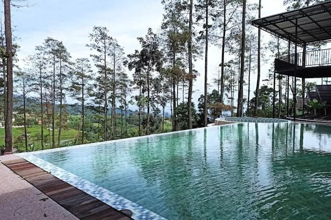 Healing Penuh Kehangatan! 7 Rekomendasi Pemandian Air Panas di Mojokerto Ini Cocok untuk Liburan yang Menenangkan, Ingin Coba?