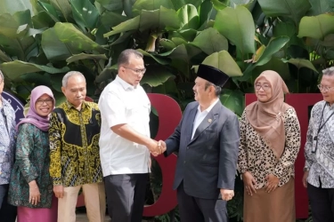 Kepala Bappenas Rachmat Pambudy Resmikan Proyek Agrivoltaic Hasil Kolaborasi IPB-Korea