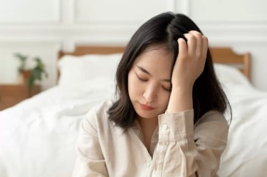 Perempuan yang Memaksakan Diri untuk Menikah, Tanpa Disadari Biasanya Menunjukkan 4 Perilaku Ini
