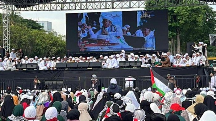 Habib Rizieq Minta Presiden Prabowo Tetap Mengedepankan Ayat Suci Alquran Dibanding Ayat Konstitusi