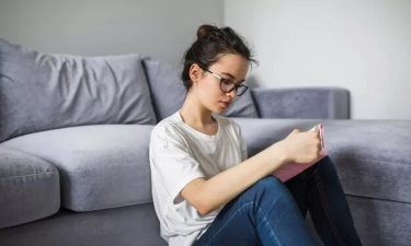 Seni Tetap Tenang di Tengah Dunia yang Penuh Stres untuk Introvert: Lakukan 3 Langkah Ini Menurut Psikologi