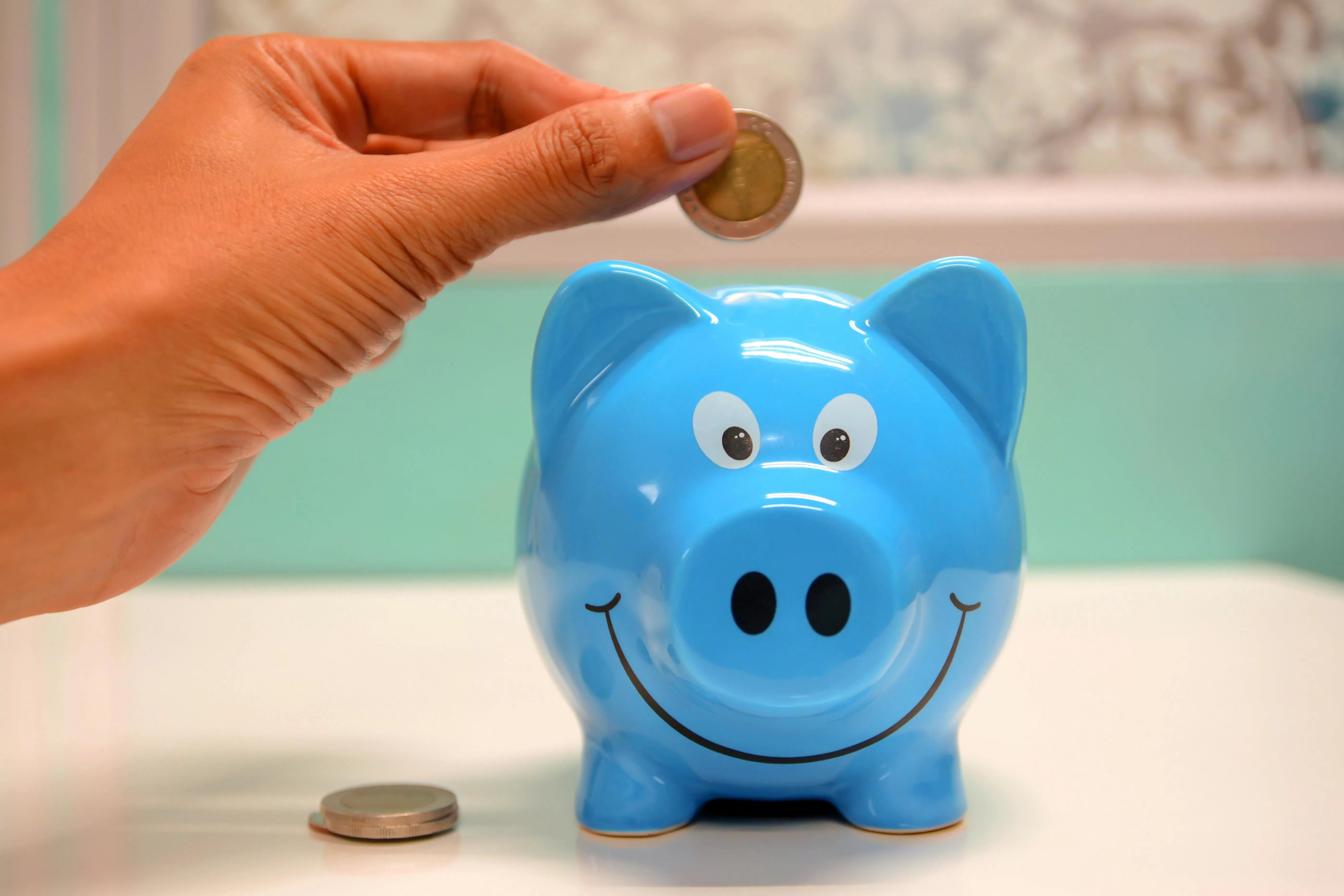 Khawatir dengan Masalah Finansial? 8 Tips Menghemat Uang dengan Bijaksana agar Pengeluaran Bisa Dikelola secara Baik