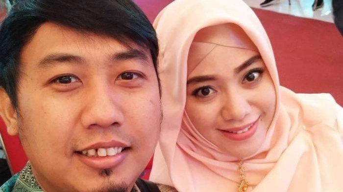 Ade Jigo Berduka, Sang Istri Keguguran di Usia Kandungan 7 Bulan