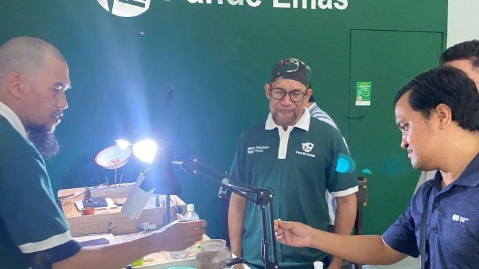 Pegadaian Berdayakan Pengrajin Emas di Mataram lewat  Program Pande Emas