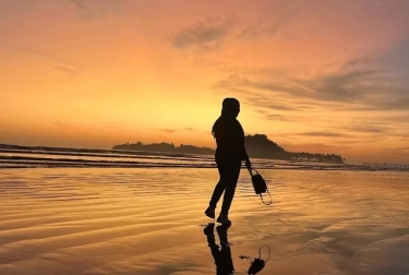 Ada Lokasi Legenda Malin Kundang: Ini 6 Rekomendasi Pantai Cantik untuk Liburan Natal di Sumatera Barat