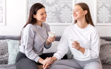 Perempuan yang Tidak Memiliki Banyak Sahabat Dekat Biasanya Memiliki 7 Kepribadian Ini Menurut Psikologi