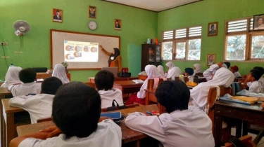 Kemenag Berikan Insentif untuk Guru Non PNS di Tahun 2025, Siapkan Anggaran Senilai Rp897 Miliar