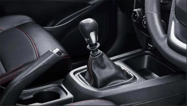 Gigi Persneling Mobil Loncat ke Netral Saat Lagi Jalan, Ternyata di Sini Masalahnya