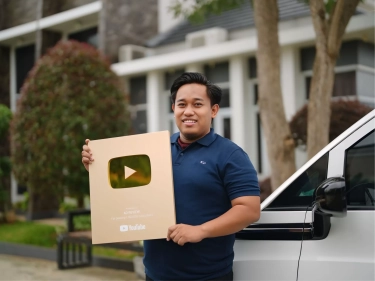 Optimalkan Peluang bersama Shopee, Cerita AD REVIEW Nikmati Pendapatan Tambahan dari YouTube Shopping Affiliate
