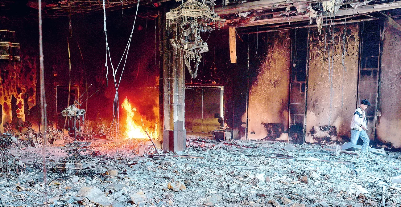 Ditinggal Kabur ke Rusia, Istana dan Rumah Pribadi Presiden Syria Bashar Al Assad Diserbu Warga Syria