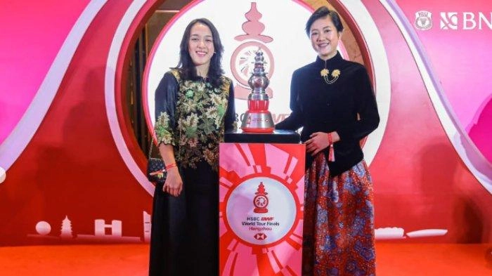 5 Potret Wakil Indonesia di Gala Dinner BWF World Tour Finals 2024, Tiwi Terinspirasi Gadis Kretek