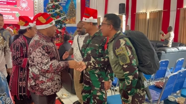 Bertugas di Daerah Perbatasan, Pasukan Buaya Putih Kostrad Berperan Serta Dalam Rangkaian Kegiatan Menyambut Natal di Papua