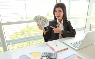 Harta Datang Tanpa Permisi: 9 Weton Segera Panen Buah Kekayaan yang Dipupuk dengan Kerja Keras dan Guyuran Keringat