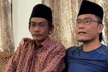 Sunhaji Berpamitan ke Miftah untuk Melaksanakan Umrah, Tangis Keduanya Pecah