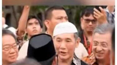 Momen Jusuf Hamka Beri Hormat dan Berbincang dengan Presiden Prabowo Subianto