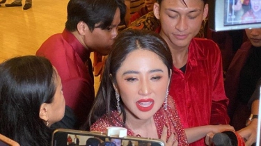 Dewi Perssik Ingin Taaruf Sebelum Nikah