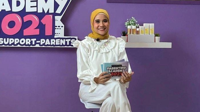Kisah Selebgram Veve Tekuni Banyak Pekerjaan di Kehidupan Sehari-hari: Jadi Dosen, Presenter dan MC