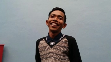 Kisah Dede Sunandar Asuh dan Besarkan Anaknya yang Idap Sindrom Williams