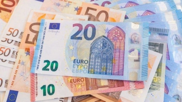 Nilai Tukar Euro Jatuh ke Level Terendah dalam Dua Tahun Terhadap Dolar