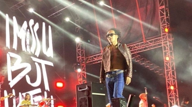 Kemeriahan Konser Pasar Malam Empat Satoe Slank Lewat Kolaborasi hingga Potong Tumpeng