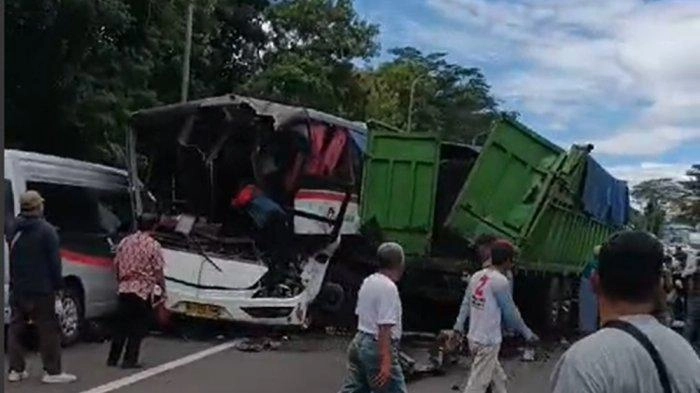 Kronologi Kecelakaan di Tol Cipularang Km 97+200, Truk Gagal Nanjak Diduga Jadi Penyebab