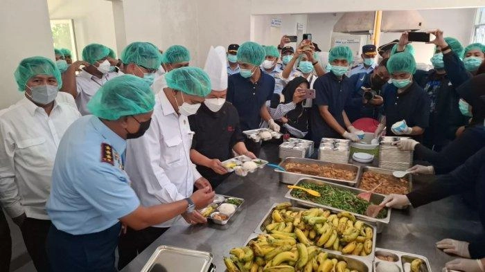 Budi Arie Ungkap Pesan Presiden Prabowo soal Bahan Baku MBG Jangan Impor, Ini Tujuannya