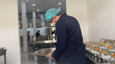 Makan Bergizi Gratis Dimulai Hari Ini, Begini Situasi di Unit Pelayanan Pemenuhan Gizi Palmerah 