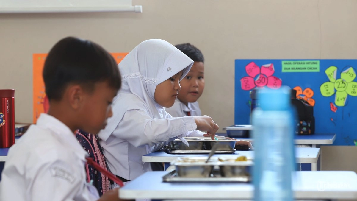 Perdana Dimulai Hari Ini, Program MBG Diharapkan Bisa Tingkatkan Akses Makanan Bergizi untuk Warga