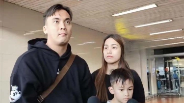 Sang Ayah Meninggal, Rendy Kjaernett Langsung Ajak Lady Nayoan ke Thailand