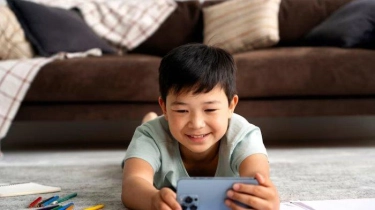 5 Tips Mencegah Brain Rot pada Anak