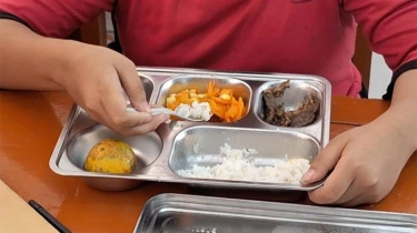 Siswa SDN 06 Pulogebang  Jakarta Timur Alergi, Daging Teriyaki di Menu Makan Gratis Tak Disantap